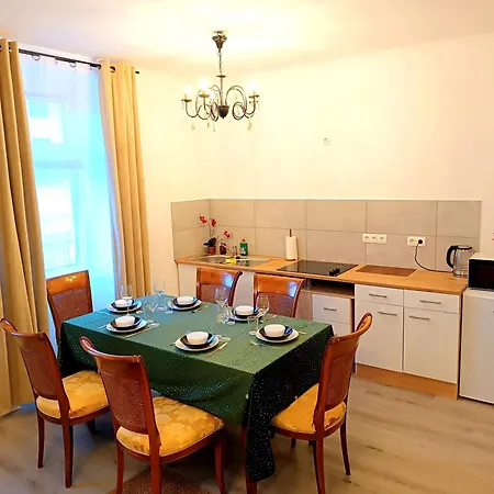 2 Room's Family Apartment *
